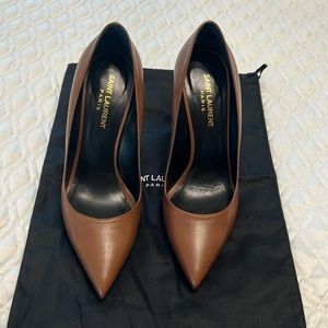 Saint Laurent Pointed Toe Leather Pumps